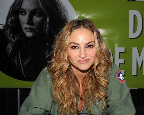 I am Drea De Matteo, mom & actress (Sopranos, Sons of。